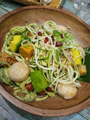 Noodles,with avocado pesto at Mango in Bangkok