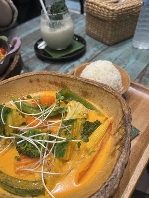 red curry vegetablee  at Mango in Bangkok