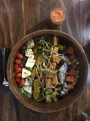 Bowl with tempeh  at Mango in Bangkok