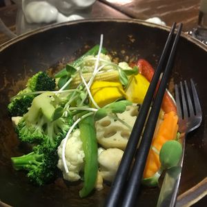 Stir fry 💚 at Mango in Bangkok