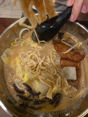 Shoyu ramen at AKAMOMO in Tangerang
