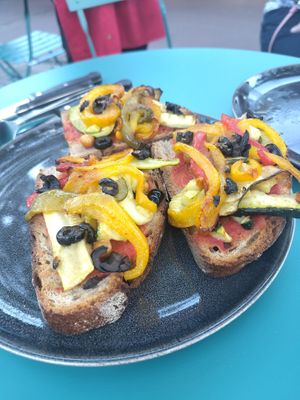 Bruschetta "La Végane" at Le 240 in Neuilly Sur Marne