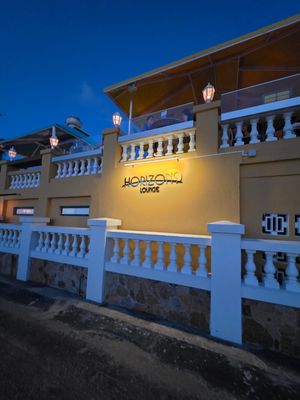 Horizons Lounge across the street from Eagle Beach. Lots of vegan options. at Horizons Lounge in Noord