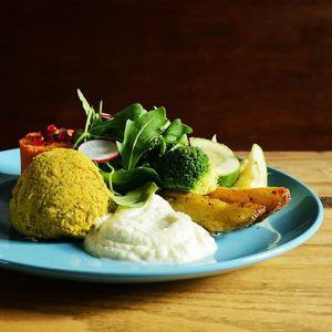 dish of the day at L'eau Chaude - Het Warm Water in Brussels