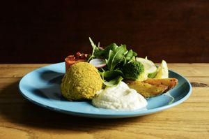 dish of the day at L'eau Chaude - Het Warm Water in Brussels