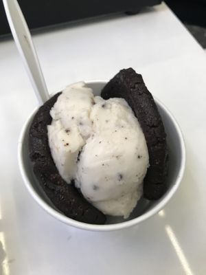 Soy based mint choc chip ice cream w vegan choc cookies.  at CREAM in Palo Alto