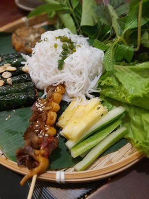 Wrap your own rolls at Lẩu Naro in Ho Chi Minh City