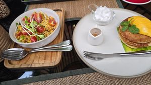 Scrumbled Tofu and Mango Pancakes at Green Tiger House in Chiang Mai