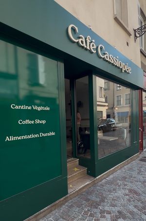 La belle devanture flambant neuve ! 🤩  at Café Cassiopée in Melun