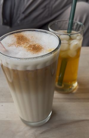 Thé Glacé et Boisson Surprise de la Barista 👀☕️  at Café Cassiopée in Melun