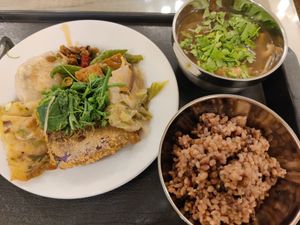  at Cháng ChūnTéng SùShí 常春藤素食 in Hualien