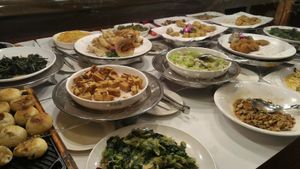 buffet at Cháng ChūnTéng SùShí 常春藤素食 in Hualien