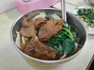 Angelica dumpling soup at JíXiáng SùShí 吉祥素食 in Taipei