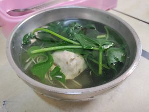 Meatball soup at JíXiáng SùShí 吉祥素食 in Taipei