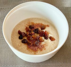 Porridge with cinnamon  at Olu in Kalutara
