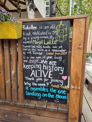  at Raketten Bar & Pølse in Troms