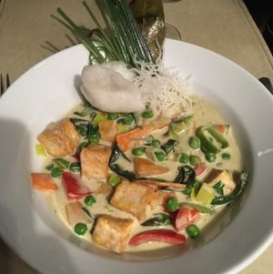Green curry with tofu and fresh vegetables. Reid at Fusion in Gran Canaria