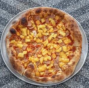 Vegan Pizza (Hawaiian)! at Herbívoro -  Av. Suba in Bogota