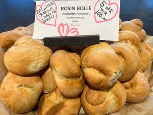 Bun with raisins  at Blings og boller in østfold