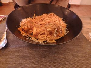 Espaguetis con almondigas at Villa Vegana in Mallorca