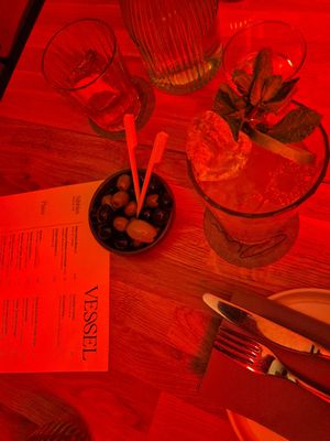 Drinks and nibbles at Vessel in Edinburgh