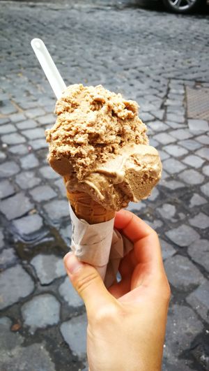 Gelato vegan caffè e mandorla/burro d'arachidi at Grezzo Raw Chocolate in Rome