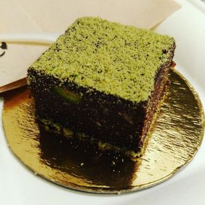 pistachio brownie at Grezzo Raw Chocolate in Rome