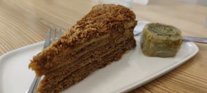 Miodownik and pistachio baklava at Wypas in Poznan