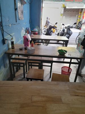 Inside at Com chay Vạn Duyen in Ho Chi Minh City