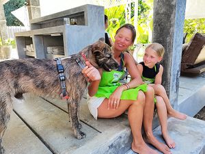 Benny - rescue dog from Lanta Animal Welfare, comes to visit.
 In the new VIP Cooking School location at Time for Lime in Koh Lanta