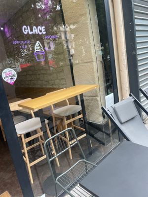  at Moon Coffee Shop in île-de-france