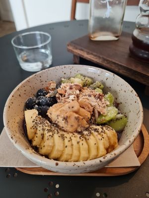 Açai bowl which is vegan at Espacio Elemental in Alicante