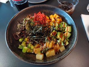 Lunch menu poké at Hoi Koi Sushi in Zurich