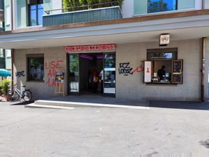 Exterior at Gelateria di Berna - Röschibachplatz in Zurich