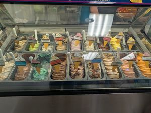 Vegan flavors indicated by a "V" at Pompelmo Gelato in Westerly