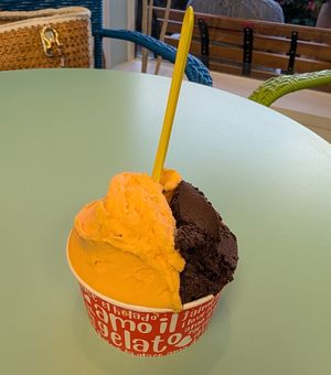 Tangelo and chocolate at Pompelmo Gelato in Westerly