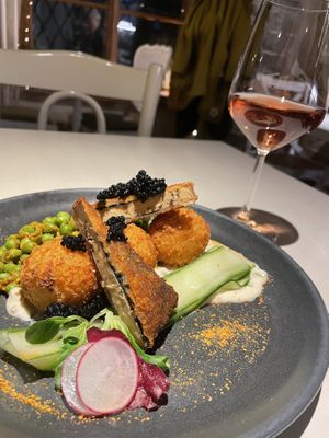 Vegan fish & chips at Vegan Restoran V in Tallinn