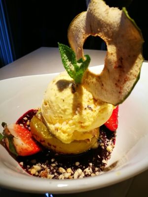 baked apple at Vegan Restoran V in Tallinn