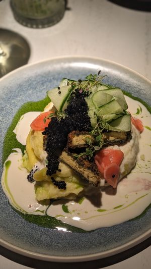 🍽️ Crispy breaded tofu with hemp seeds, mashed potatoes, cauliflower and peas in a white wine sauce  - (14€) at Vegan Restoran V in Tallinn