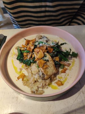 Risotto with king oyster mushrooms & artichoke chips at Vegan Restoran V in Tallinn