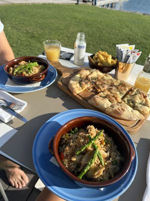 Vegan surprise bowls and focaccia bread  at CALA Melide in Lugano