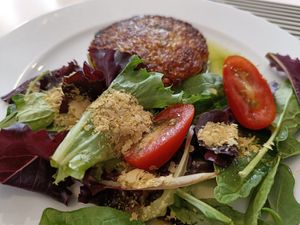 Vegan burger at Tast i mes Natural in Barcelona