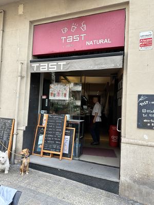 Exterior with menu  at Tast i mes Natural in Barcelona