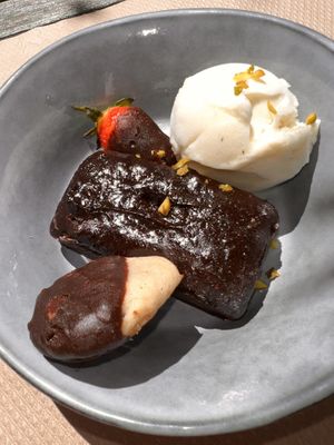 Cocoa & Avocado Brownie  at Temple Natura in Mallorca