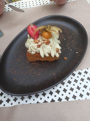 Small carrot Cake - 7€ at Temple Natura in Mallorca