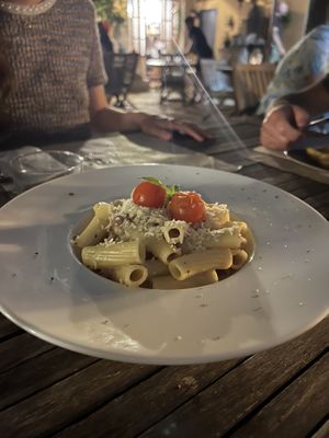 Pasta a la carbonara  at Temple Natura in Mallorca