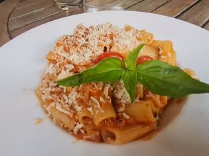 Pasta with Bolognese at Temple Natura in Mallorca