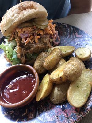 Pulled jackfruit burger   at Temple Natura in Mallorca