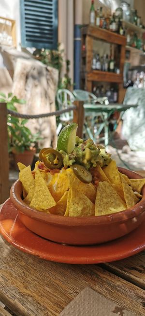 Delicious nachos 🤩 at Temple Natura in Mallorca