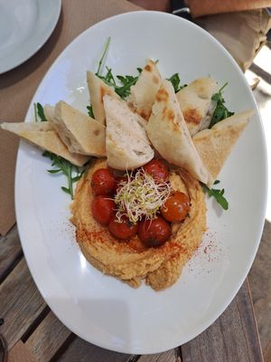 Humus at Temple Natura in Mallorca